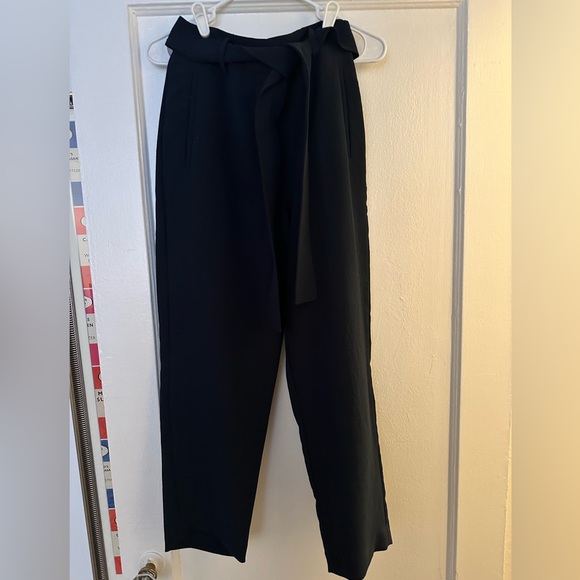 Fun navy silk cropped pants with bow - Picture 3 of 3